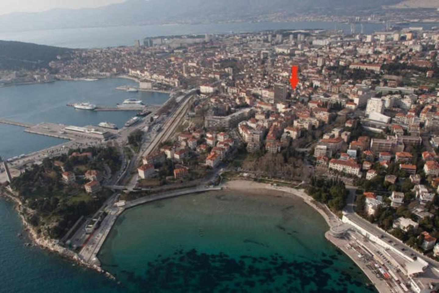 Dube Apartment Split